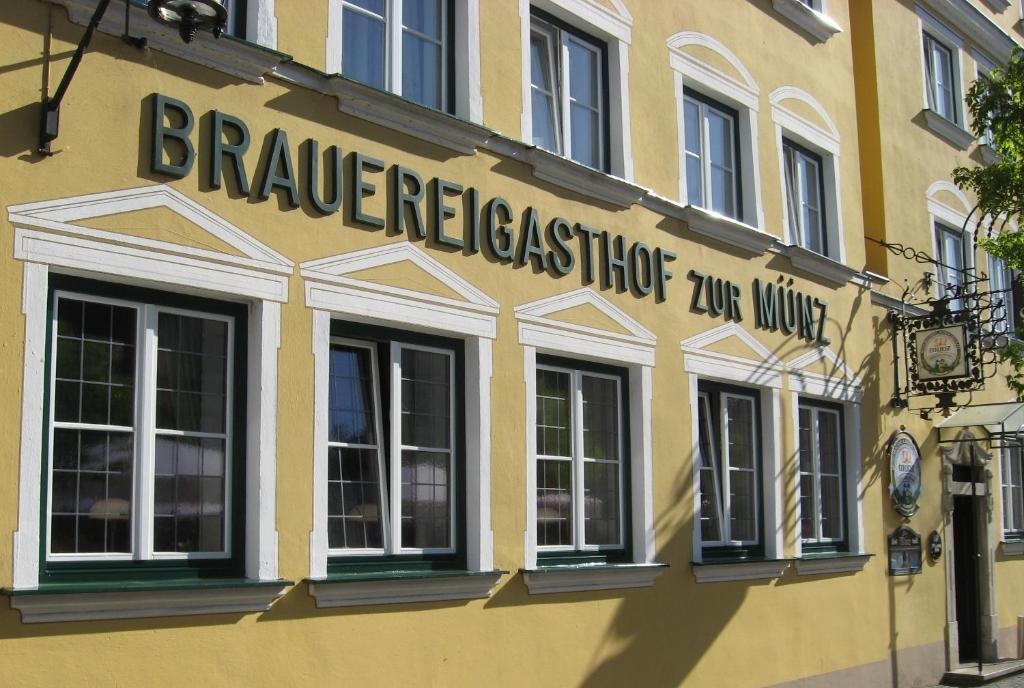 Brauereigasthof Zur Muenz Seit 1586 Hotel Guenzburg Luaran gambar